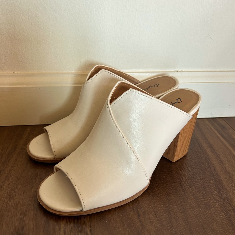 White mule/clog